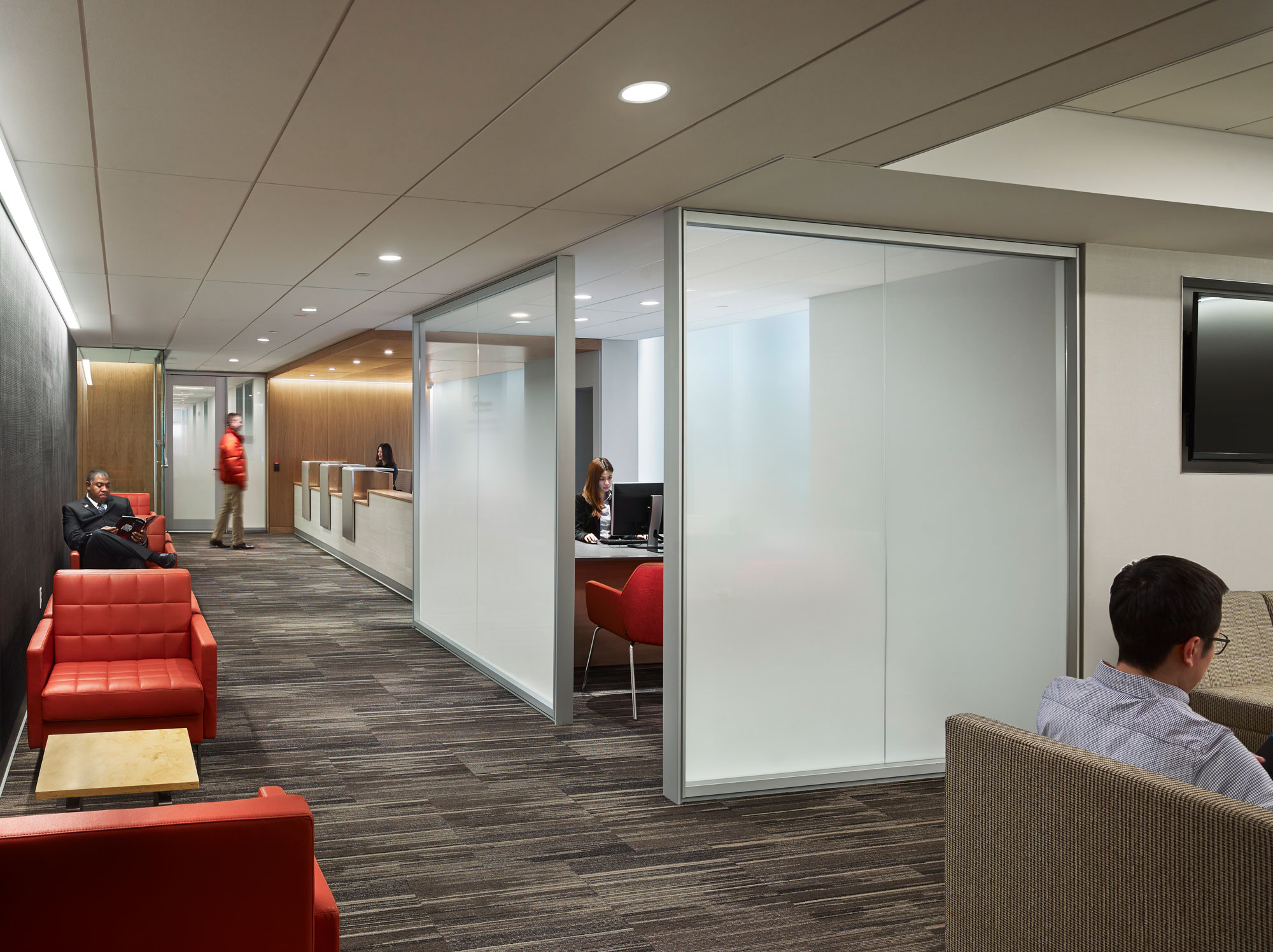 NYU Langone Medical Center, New York, NY by Perkins+Will. Photo courtesy of Halkin | Mason Photography. Bendheim’s Ultra-White Fade® glass provides the necessary level of privacy and light transmission. The naturally-hygienic building material is perfect for healthcare applications.