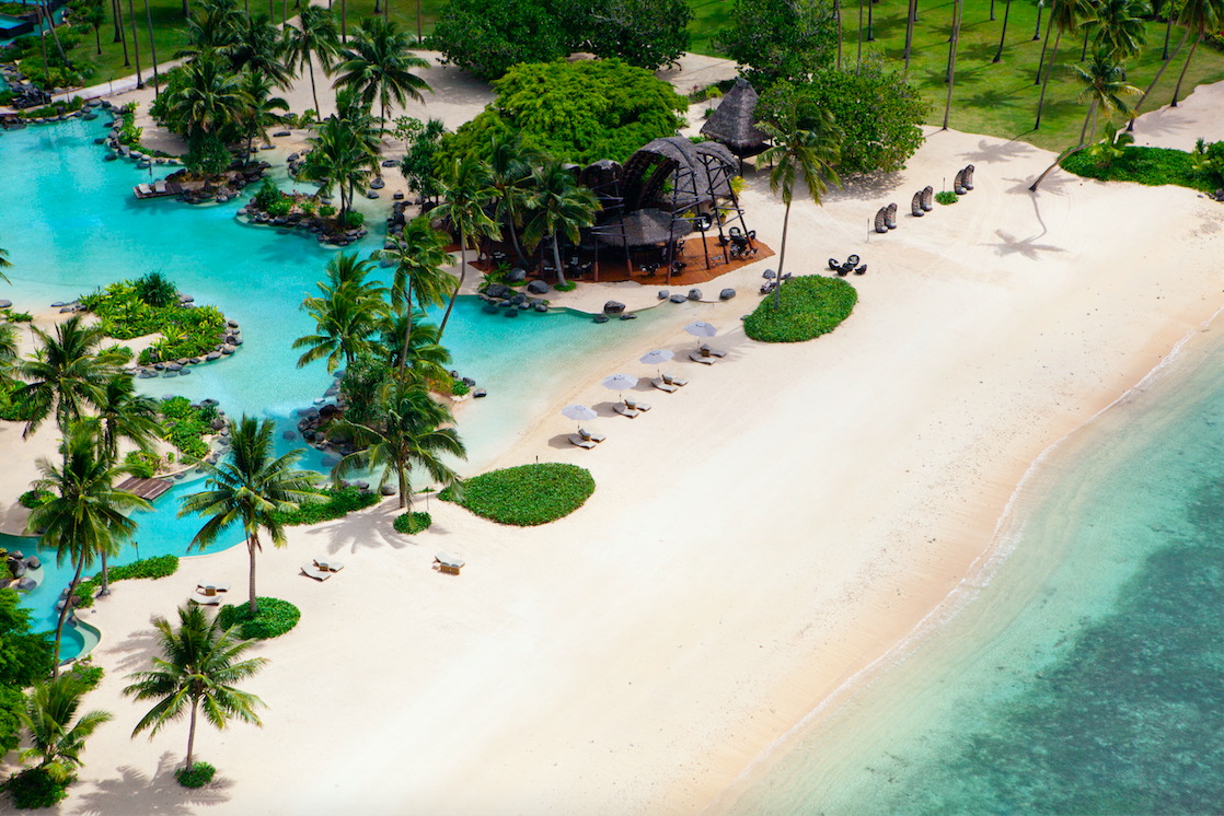 VistaJet-to-Island_Laucala Private Island_Beach Bar