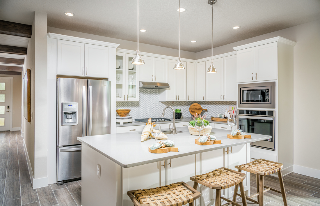 Toll Brothers has opened two new home collections at The Oaks at Kelly Park luxury home community in Apopka, Florida.