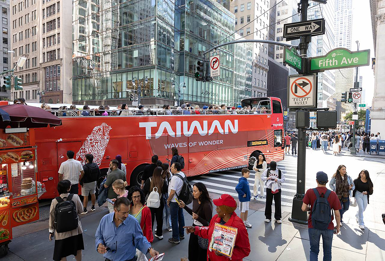 Taiwan Tourism Brand 3.0 Double decker bus in NYC