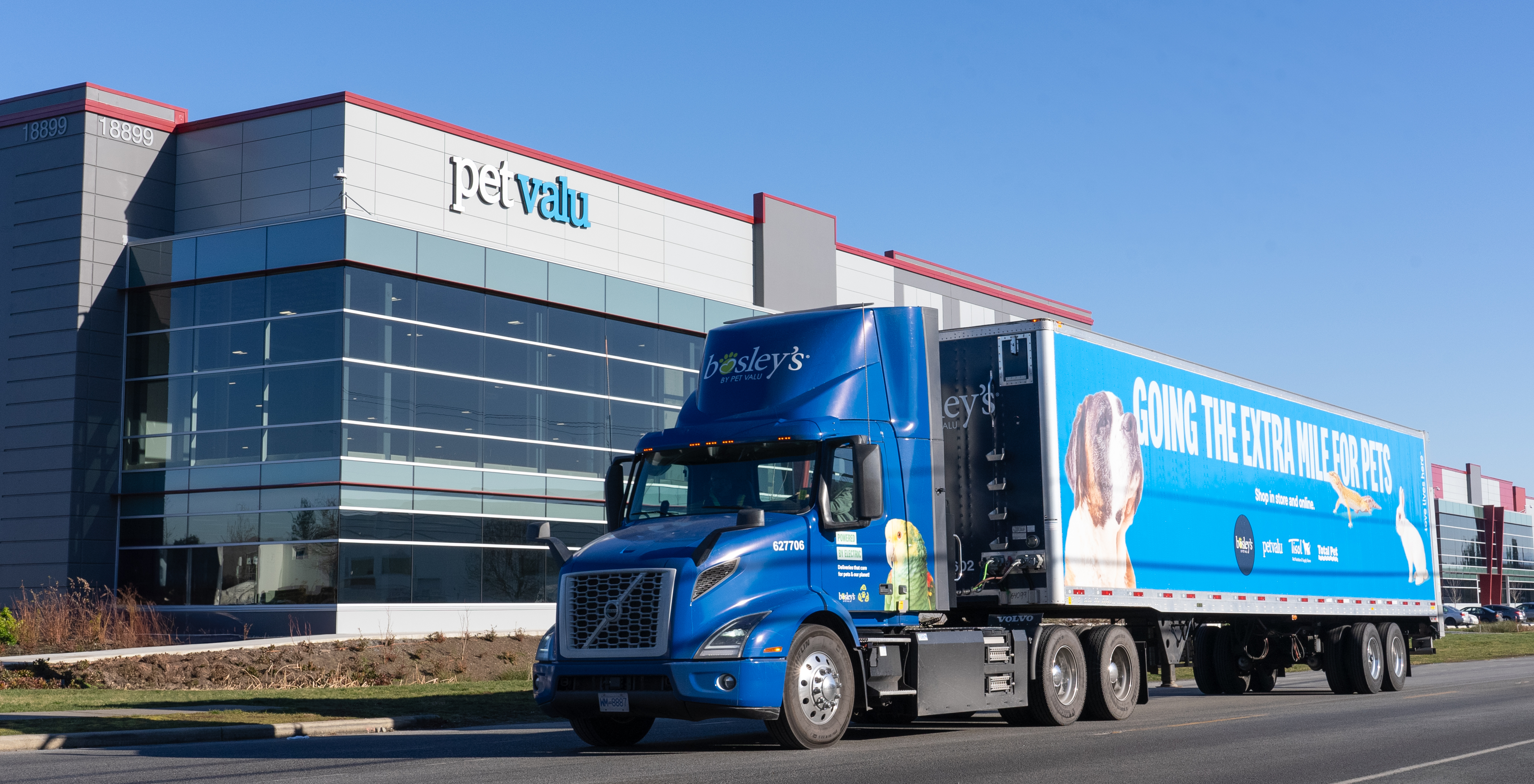 Pet Valu Volvo VNR Electric Truck