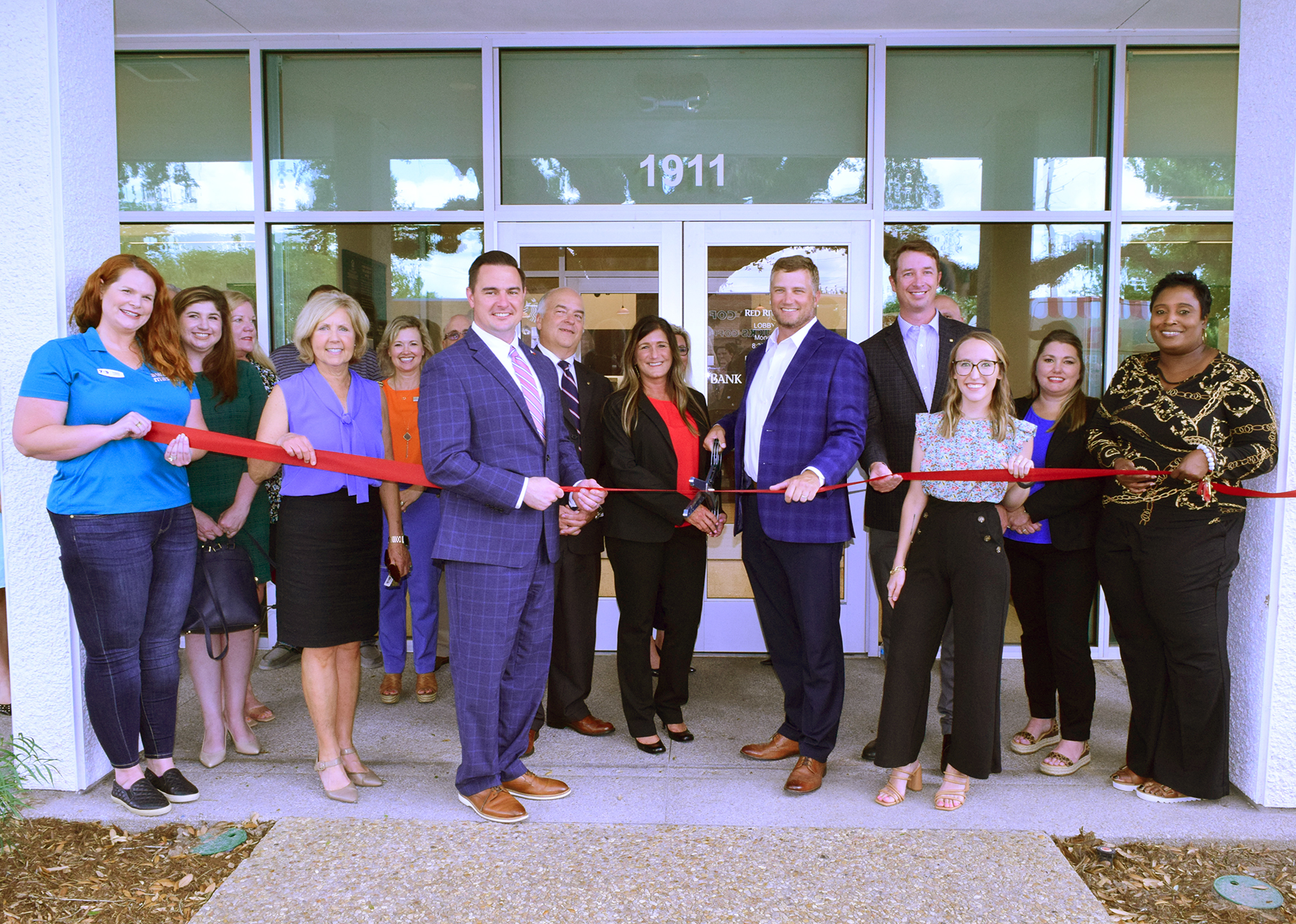 Red River Bank Holds Ribbon Cutting for Lafayette, Louisiana, Banking Center thumbnail