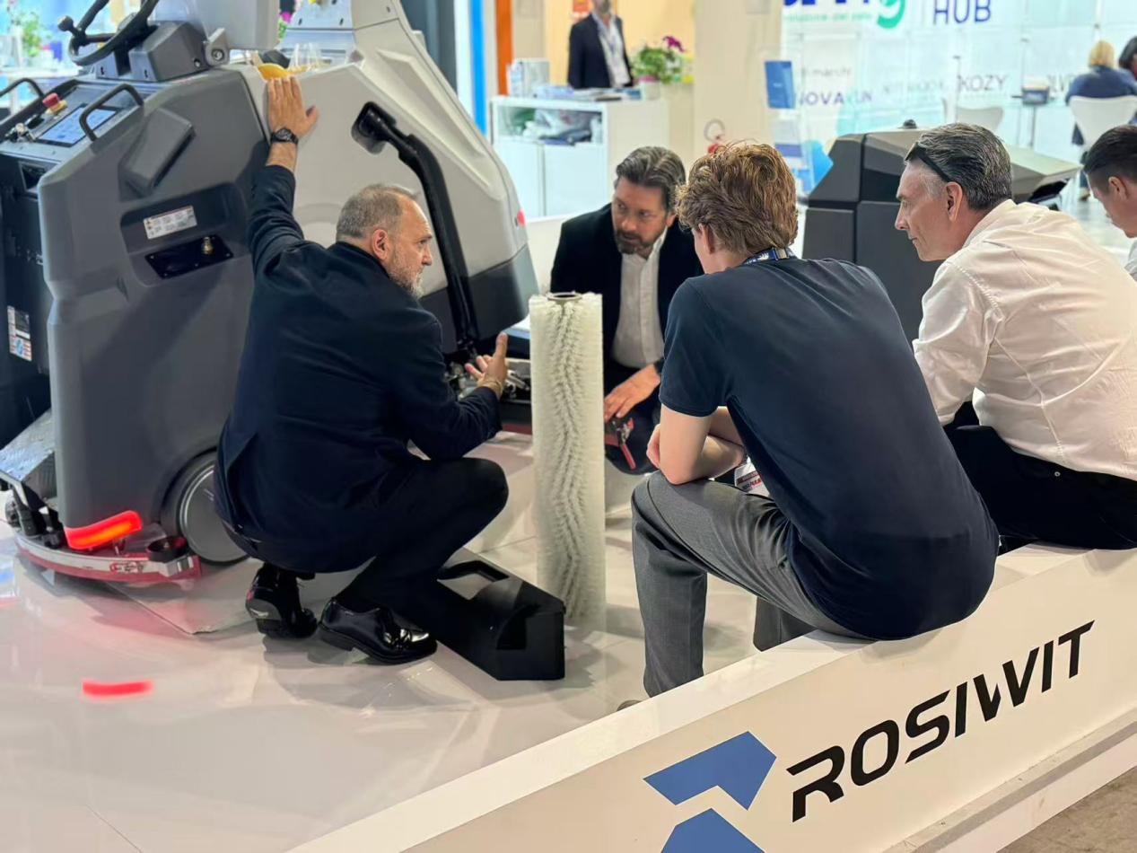  ISSA PULIRE 2025: Rosiwit Focuses on Long-Term Value Over Short-Term Buzz.jpeg