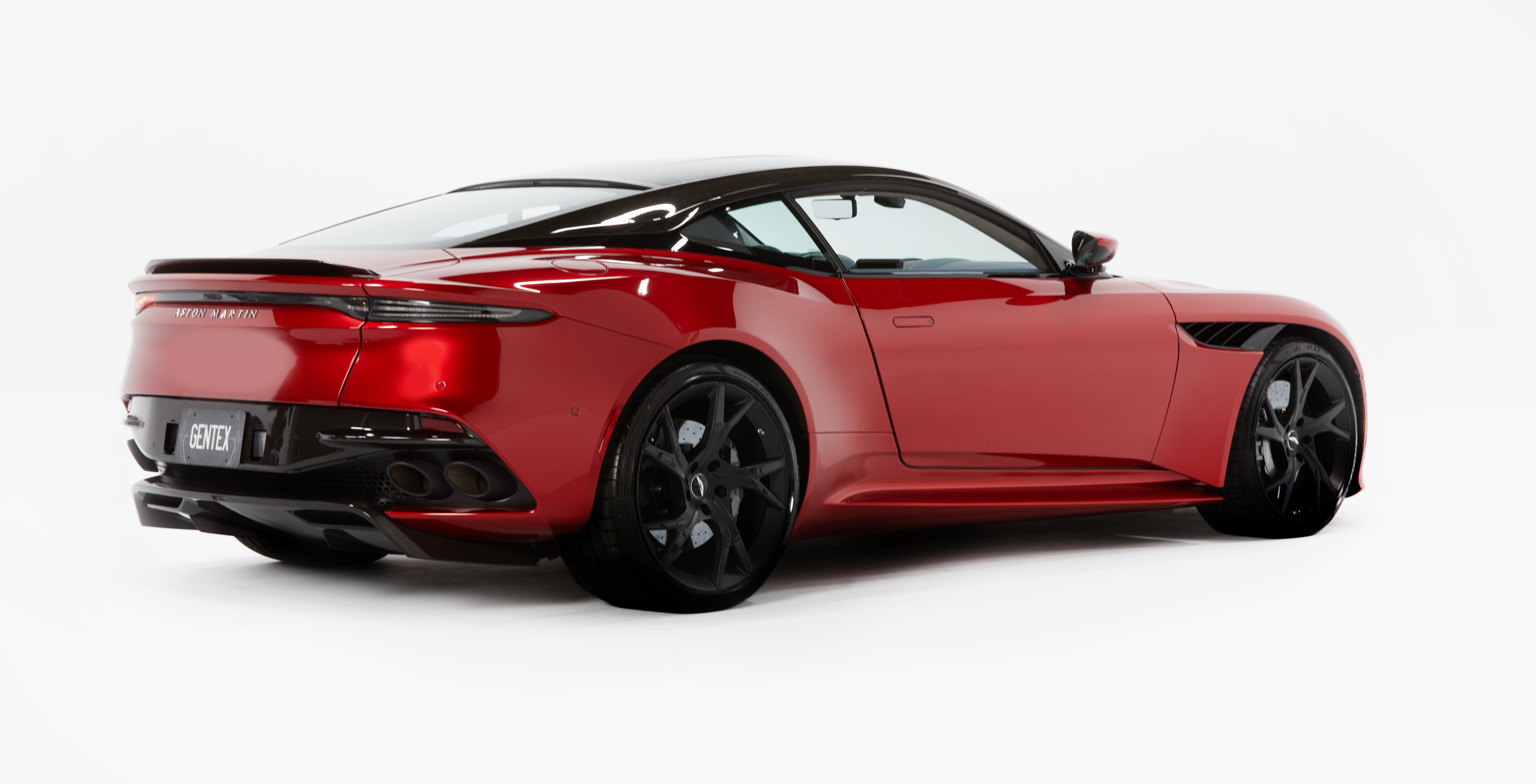 AstonMartinDBS_Superleggera