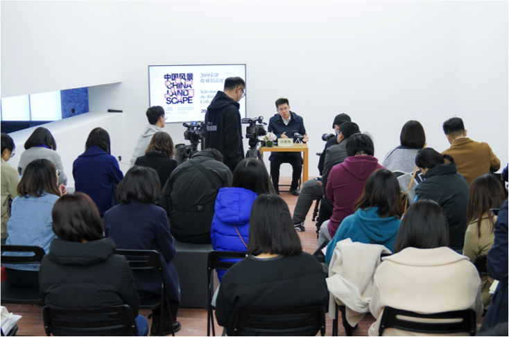 应惟伟（泰康保险集团助理总裁兼董事会秘书、活动总协调）接受媒体群访