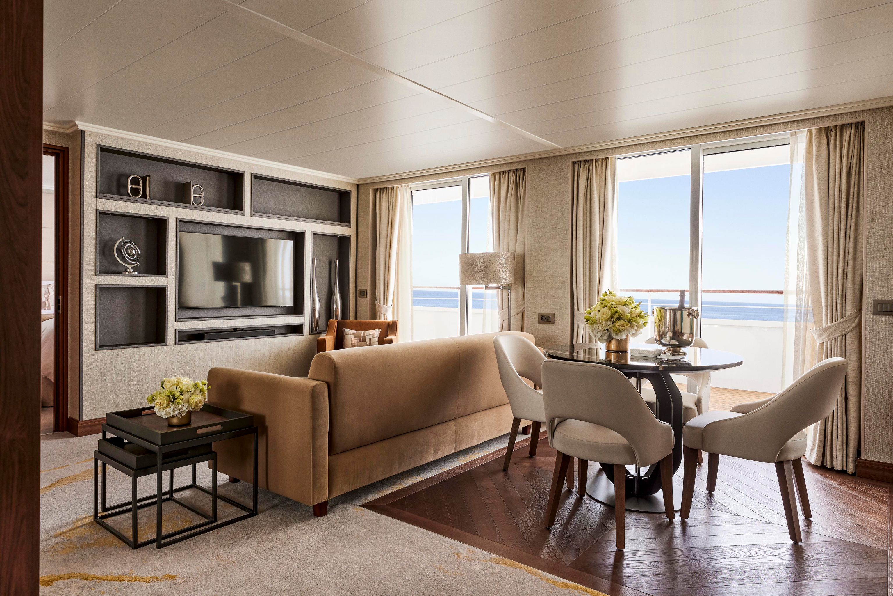 Jr. Penthouse - Crystal Serenity 