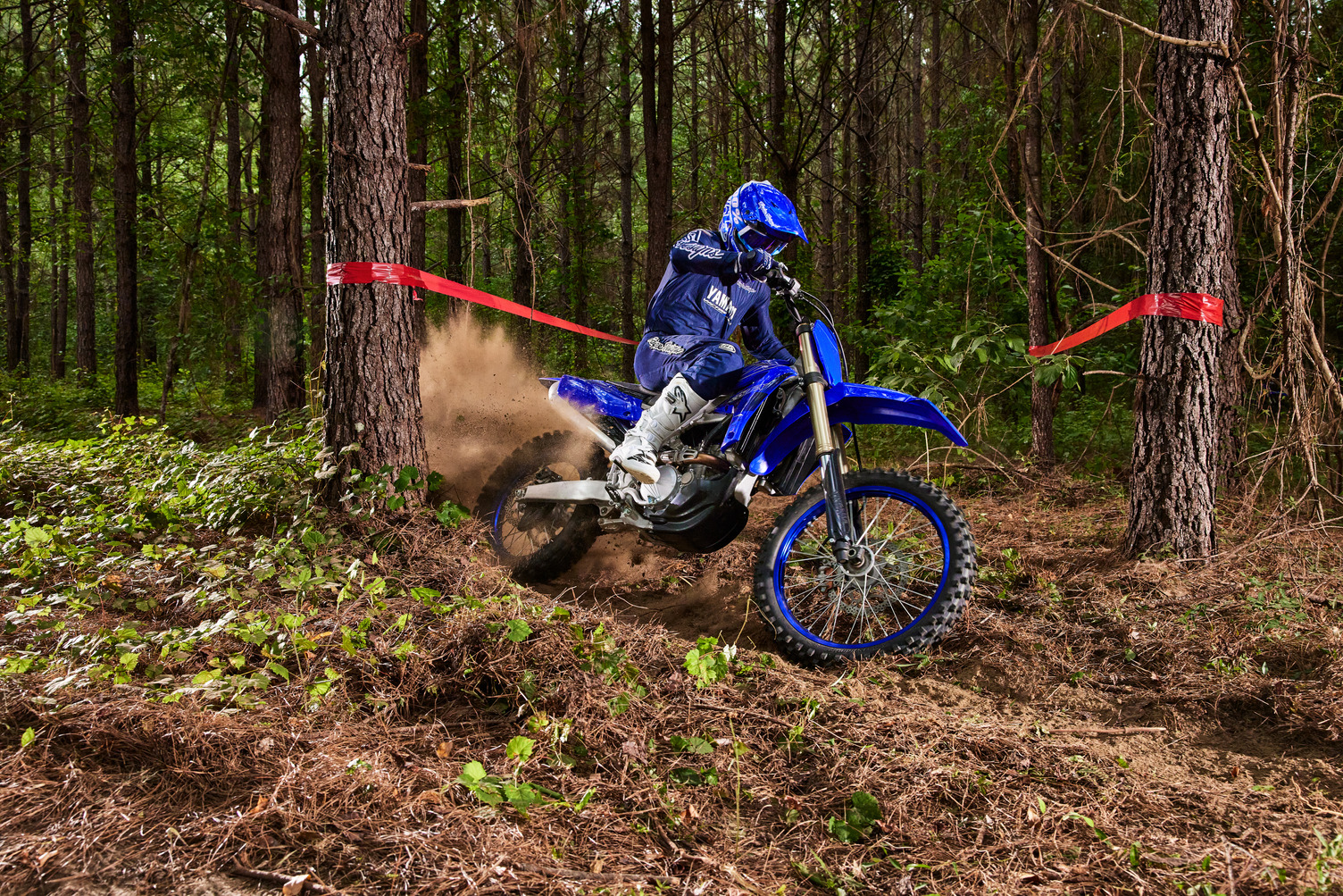 22_YZ250FX_Team Yamaha Blue_Action01_0002