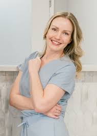 Headshot: Natalie Uden