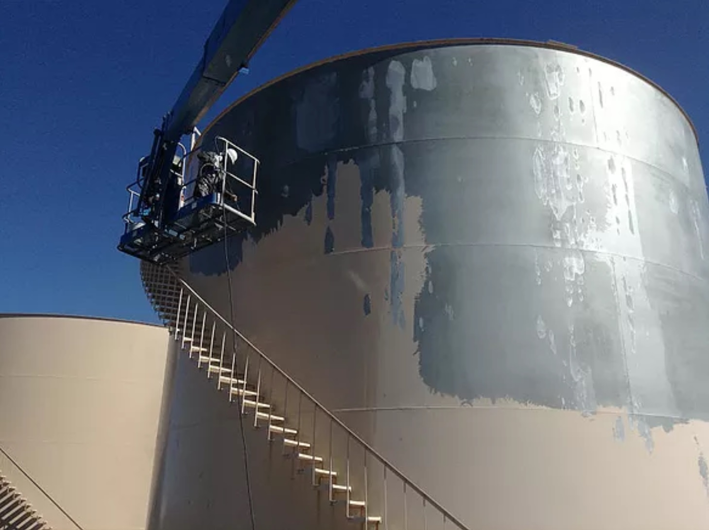 steel tank sandblasting