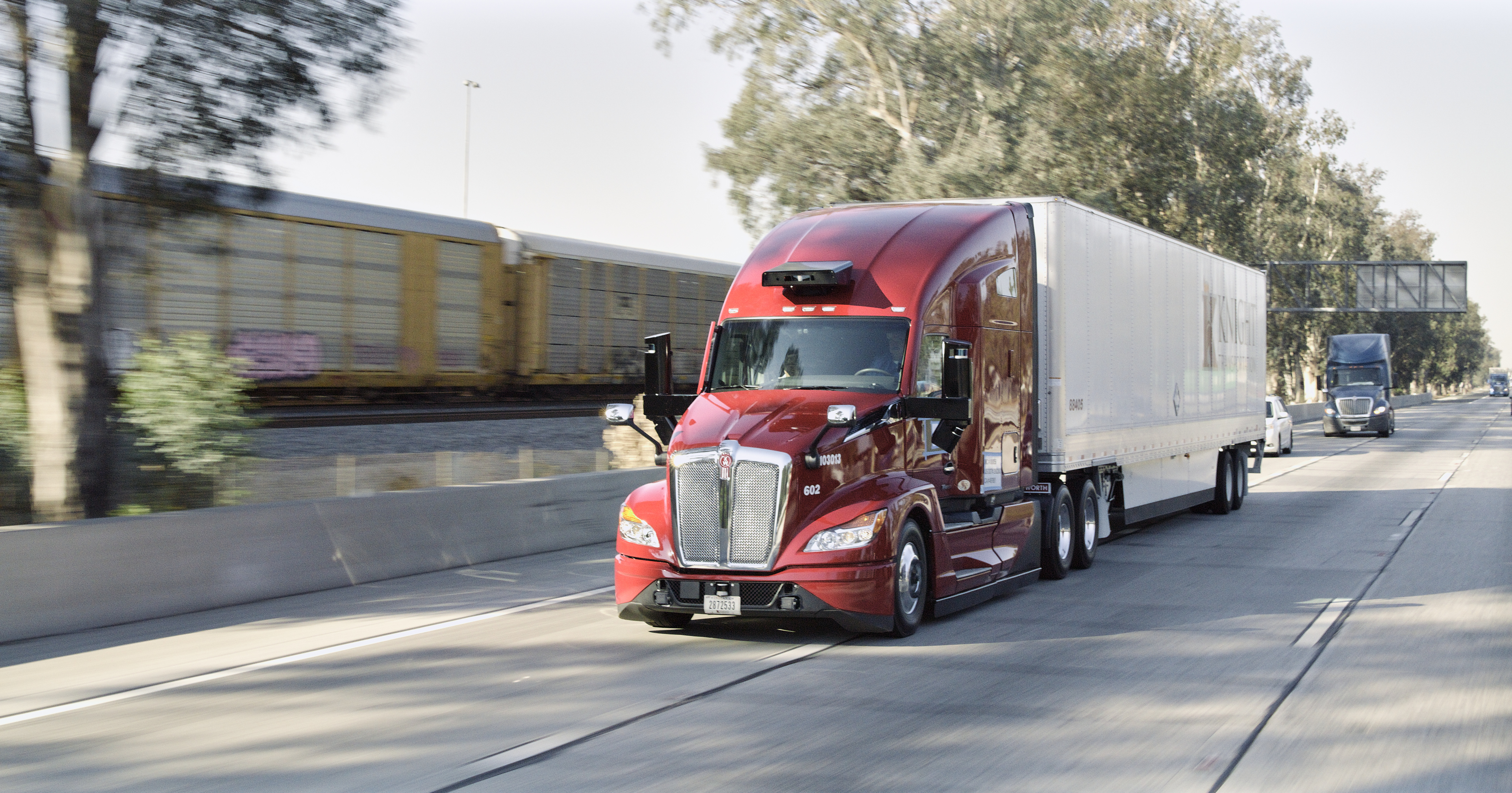 Embark Provides First Embark-Powered Truck to Knight-Swift