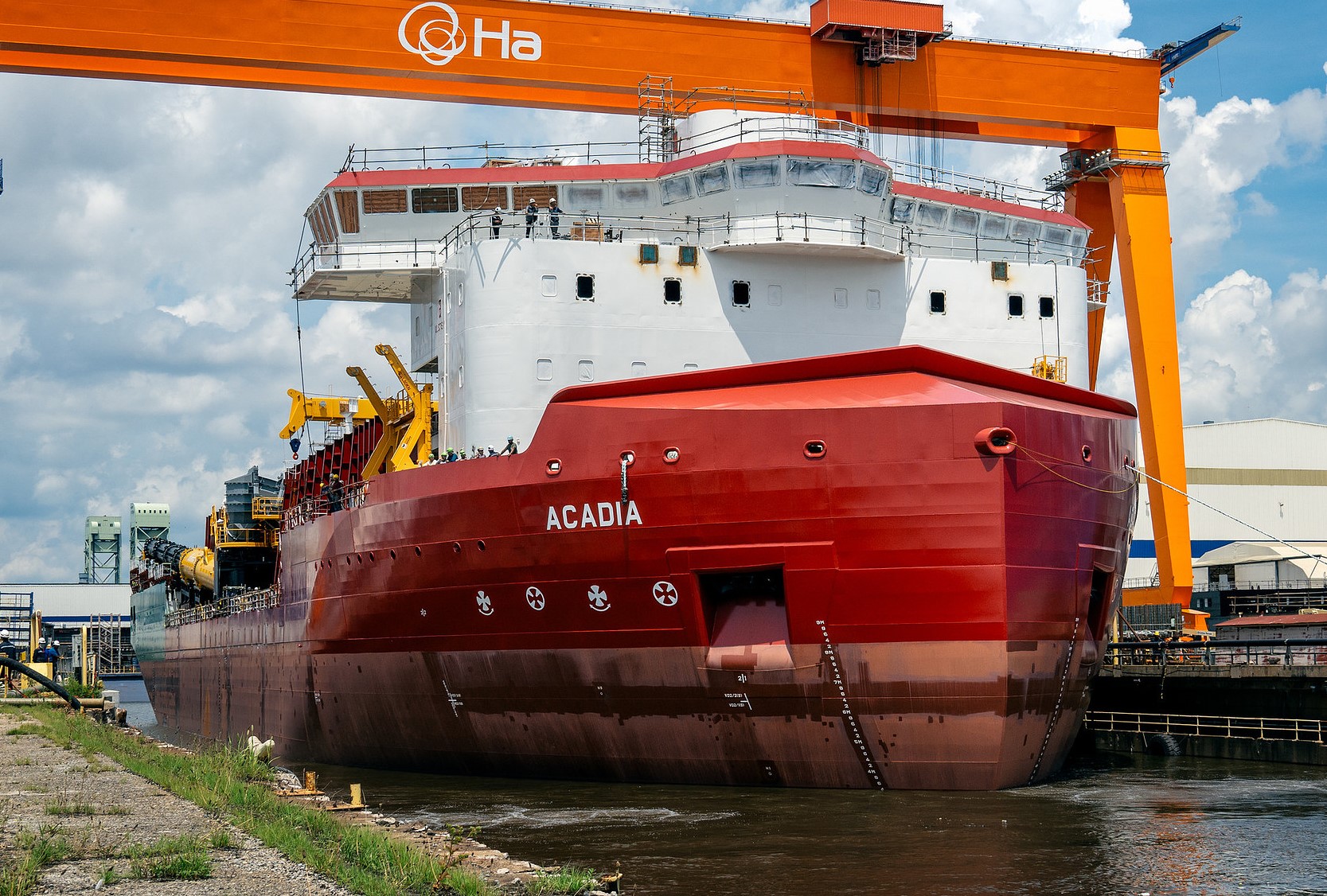 Great Lakes Dredge and Dock's subsea rock installation vessel the Acadia