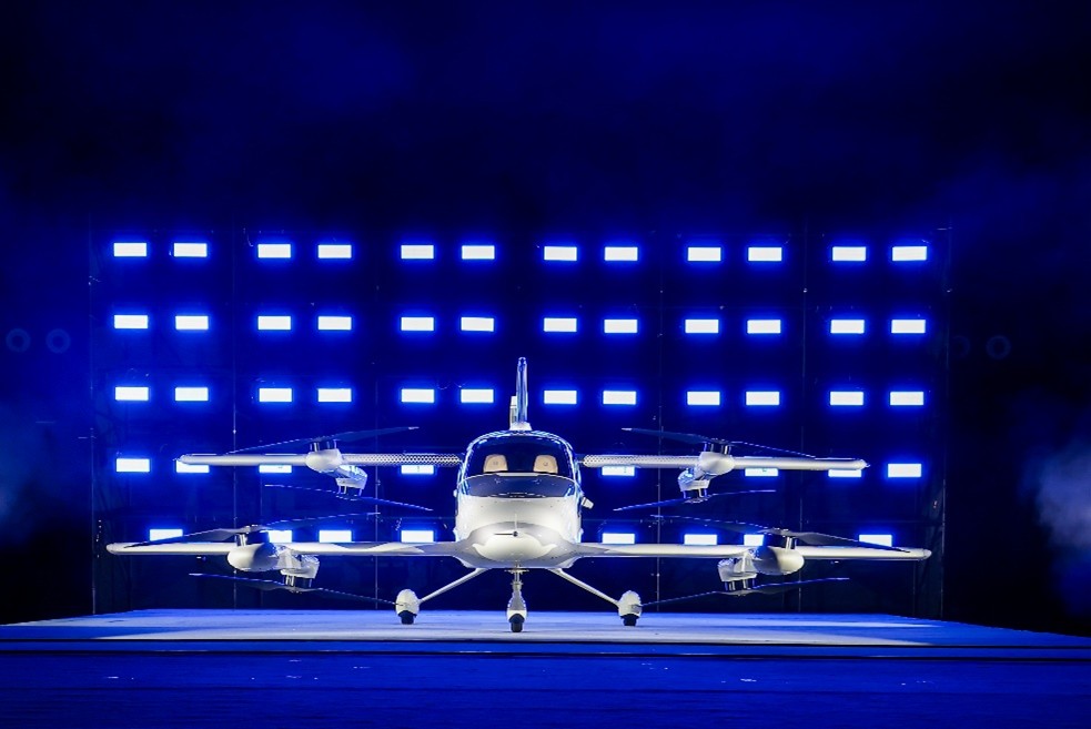 EHang 's VT35 on a vertiport 