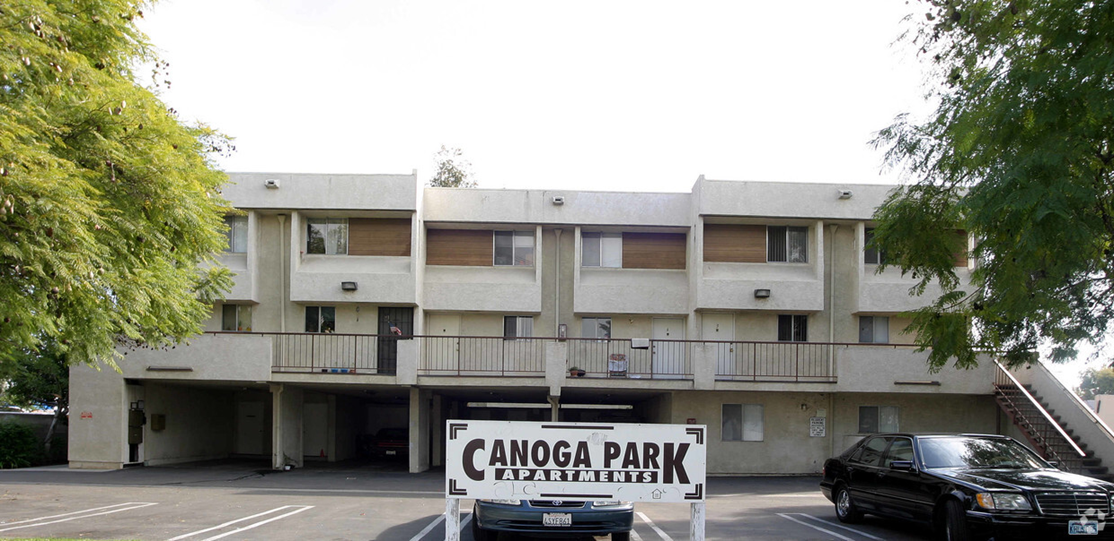 Canoga Park Apartments