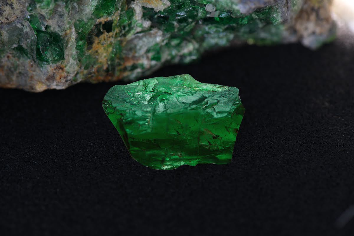 The Jewel Collector’s Dream: The Rare Gemstone Company Unveils a 9-Carat Flawless Tsavorite Masterpiece