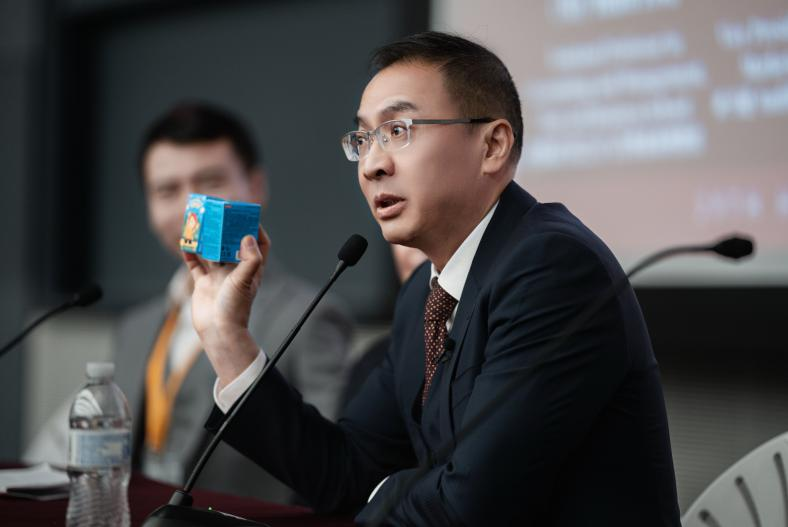 Mr. Xie showcasing the YOYO surprise box at the venue