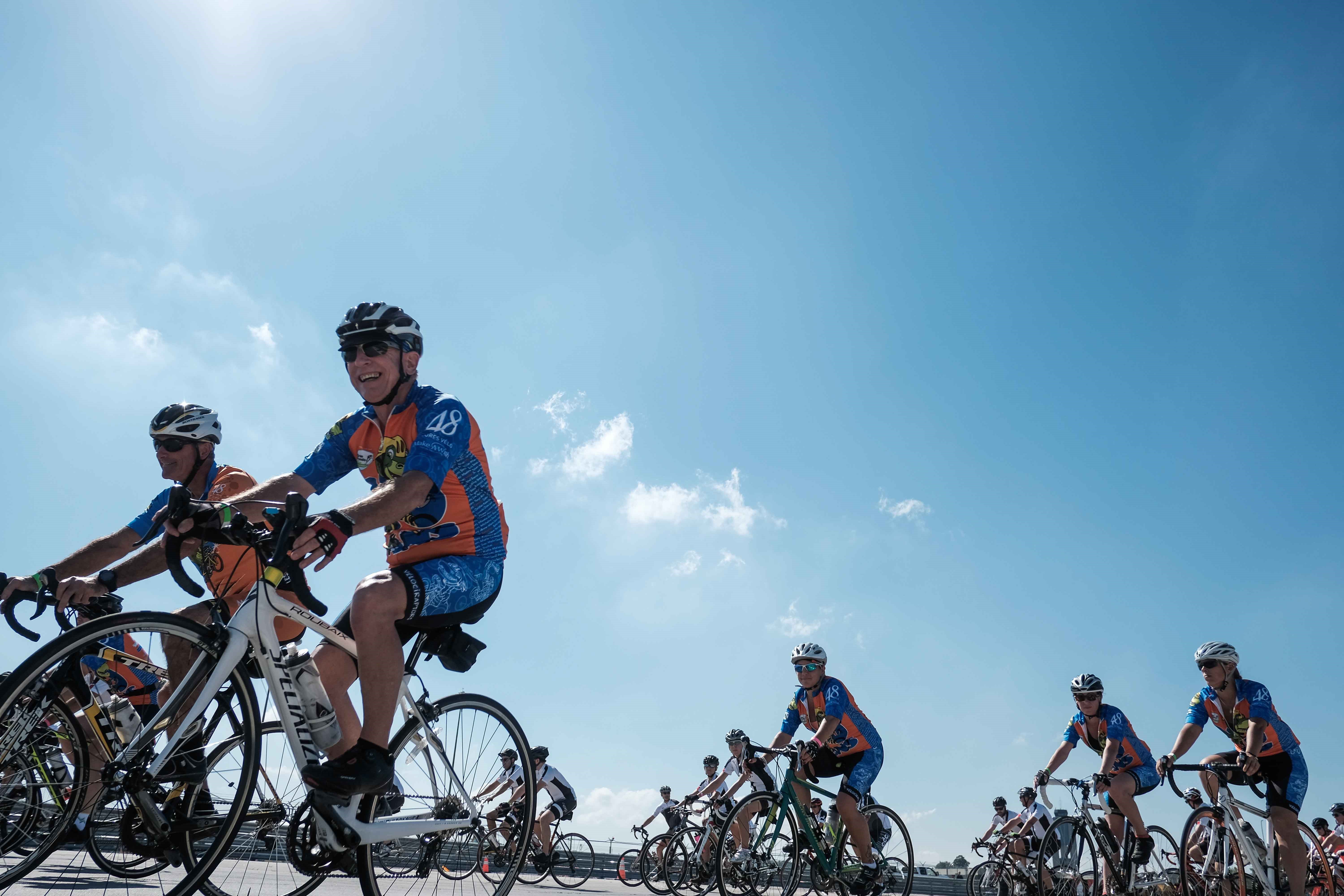 La 13ème édition du 48 HEURES VÉLO Fais-Un-Vœu Québec.  