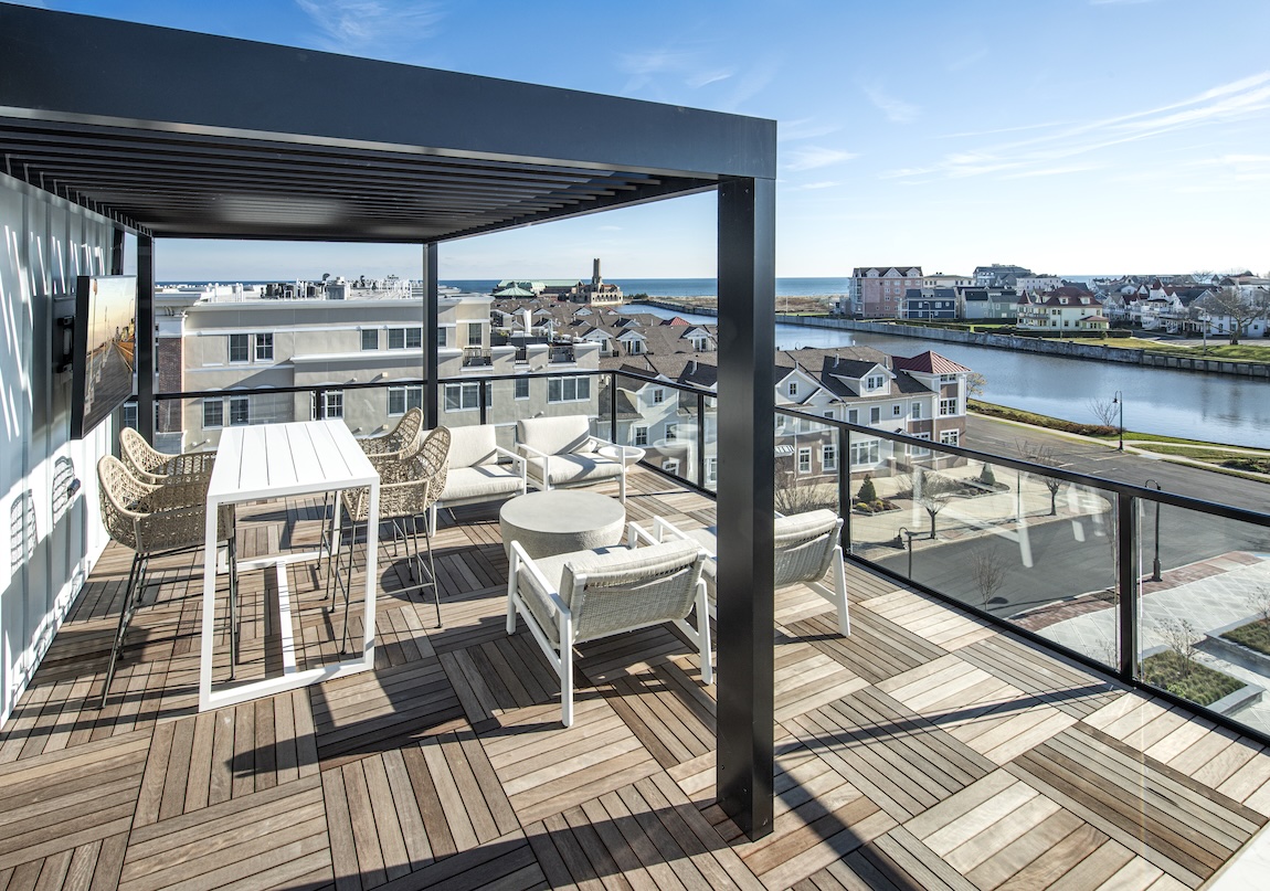 400 Lake at Asbury Park by Toll Brothers