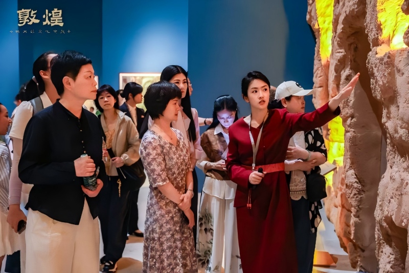 Exhibition “Dunhuang – A Great Cultural Treasure” Opens at Hunan Museum Exhibition “Dunhuang – A Great Cultural Treasure” Opens at Hunan Museum