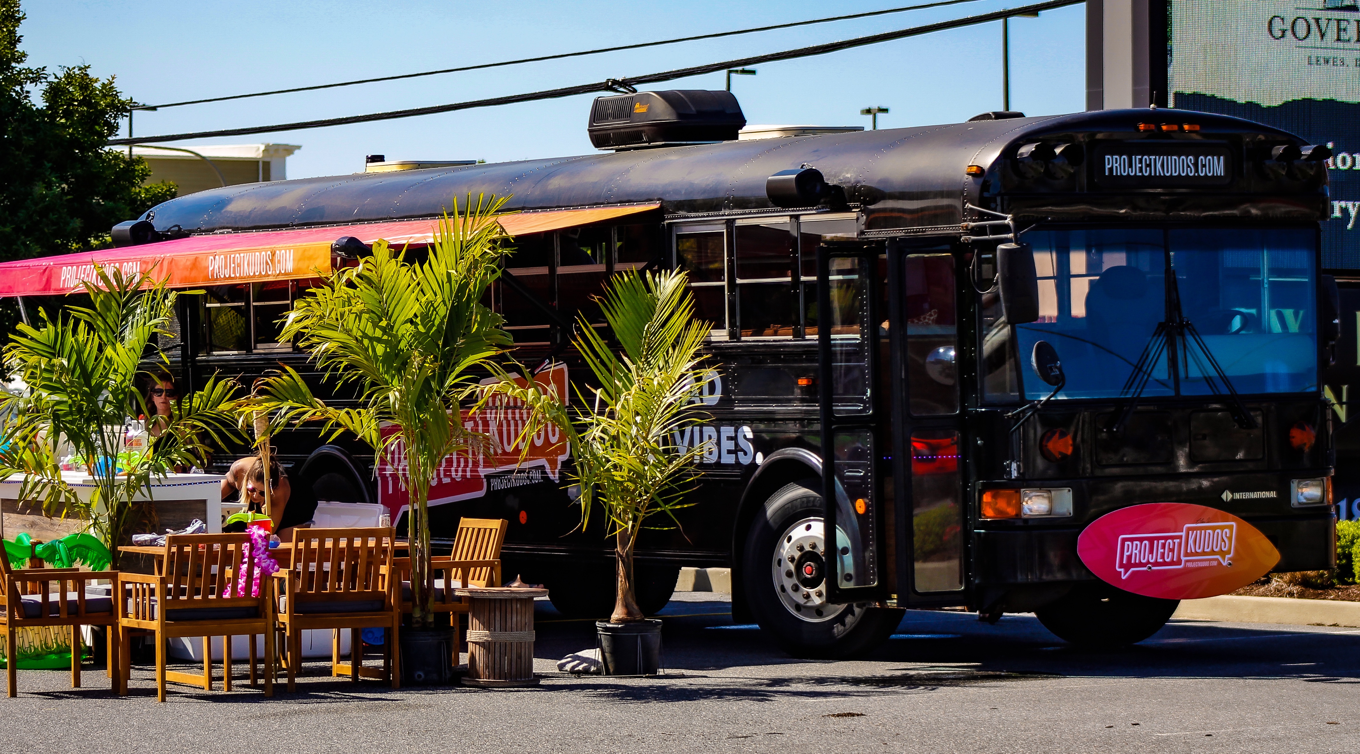 Kudos Bus exterior