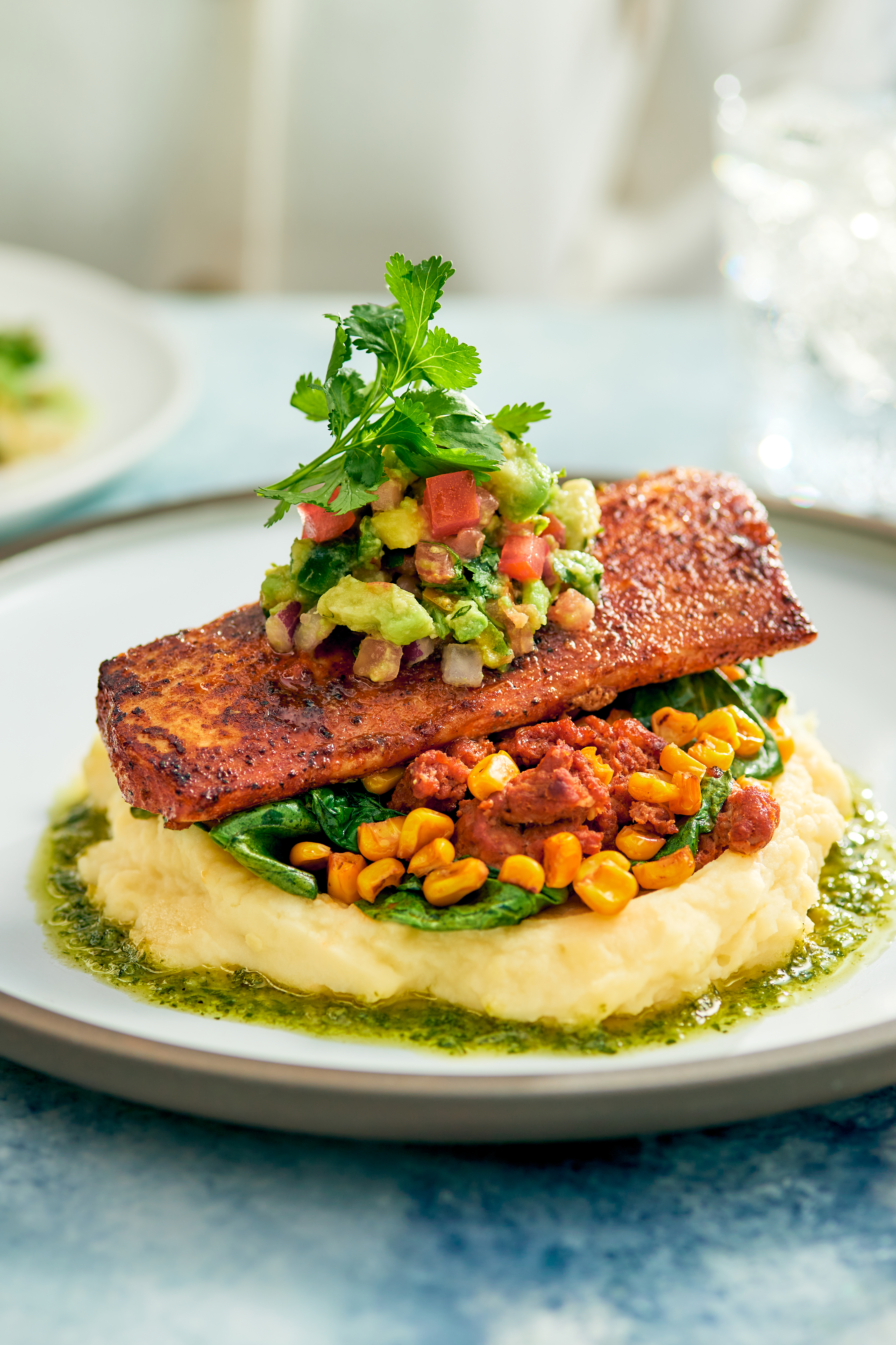 3. Moxies Regina - Aksi Menghitam