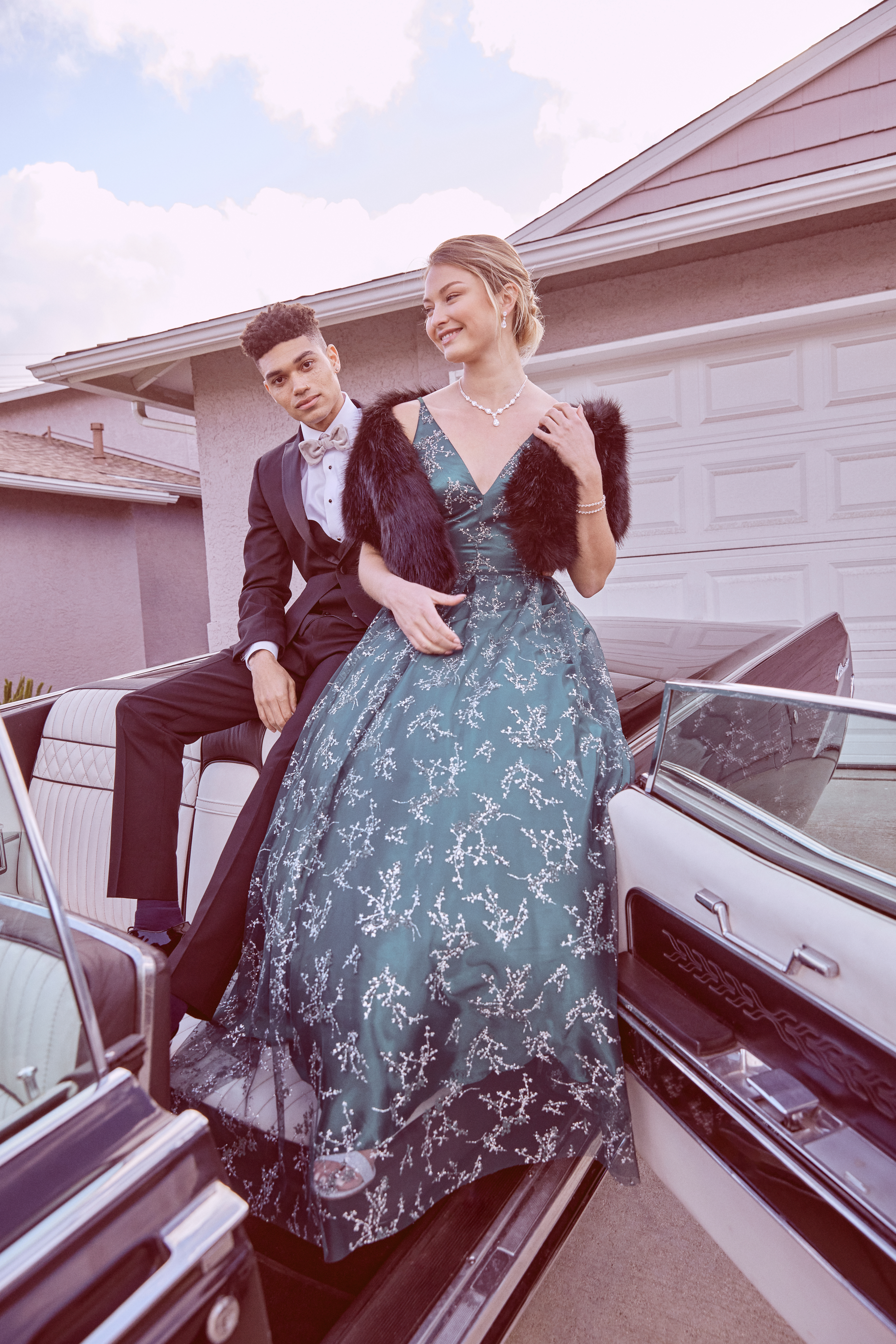 WK_08_PROM_2022_STYLE_TRENDS_HP_2-22-22_LOOK_5_1071