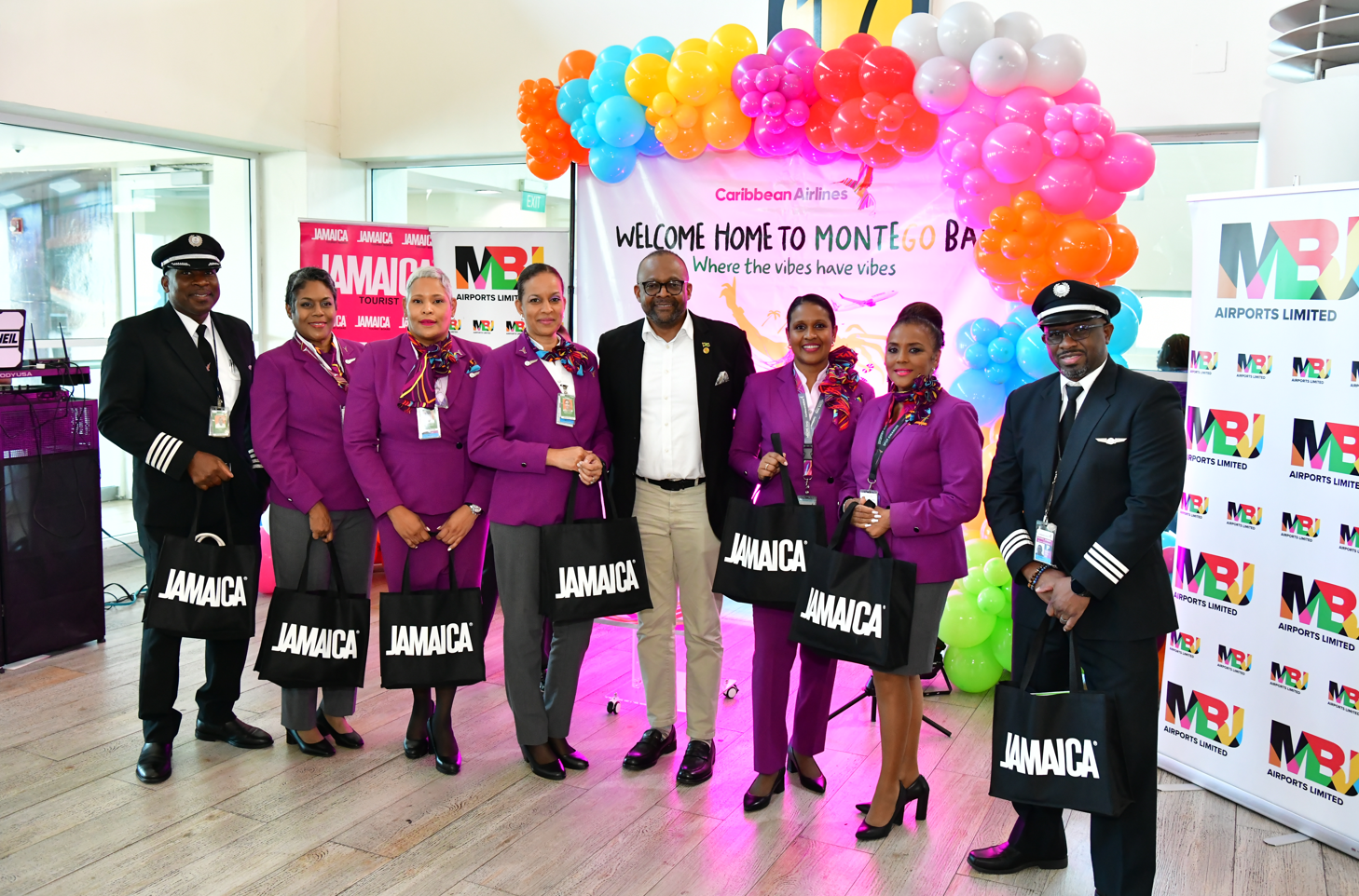 The operating crew of Caribbean Airlines inaugural flight BW 32 with Director of Tourism, Jamaica Tourist Board, Donovan White