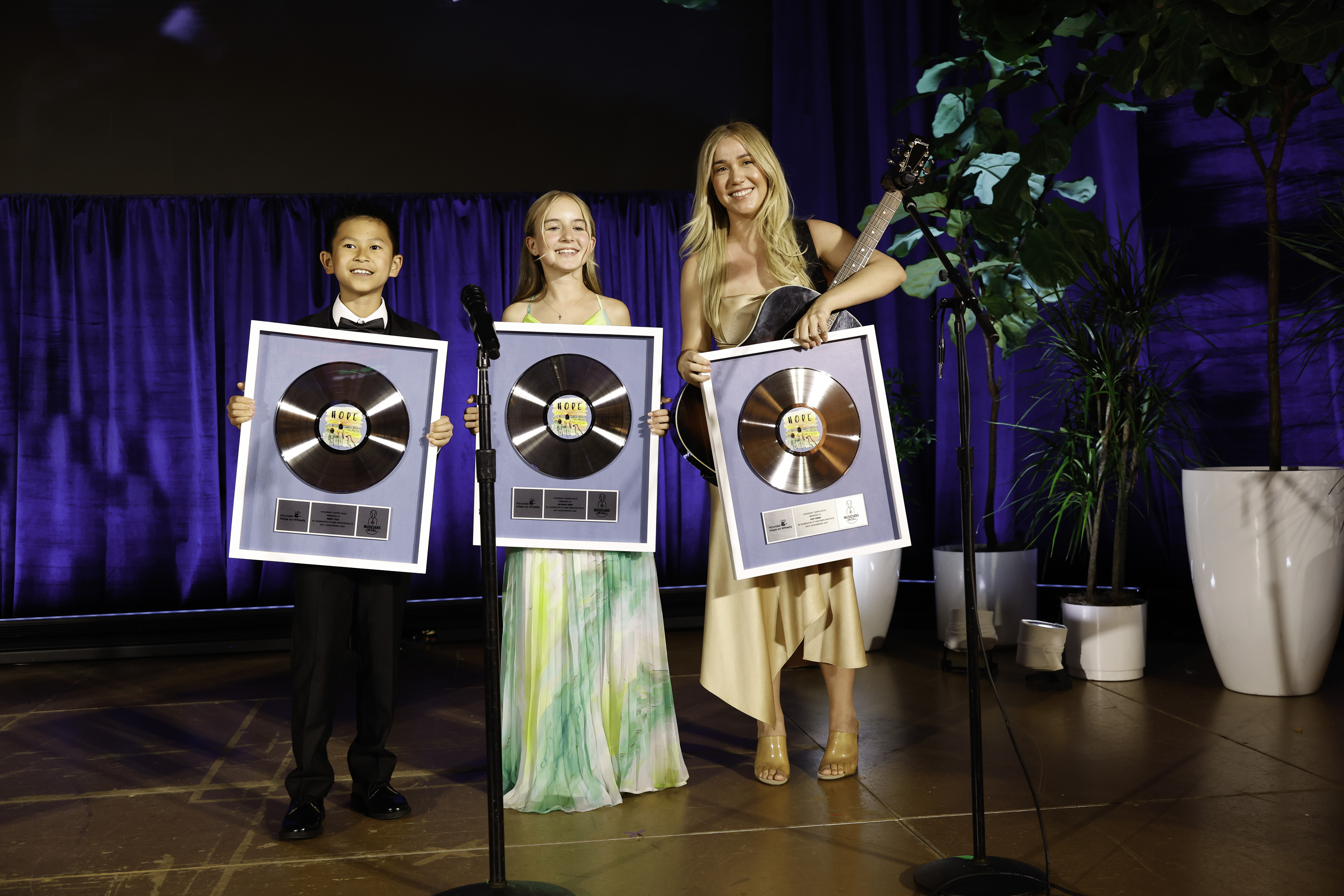 Musicians On Call Hyundai Hope on Wheels "Hope is a Light in the Dark" live performance 02