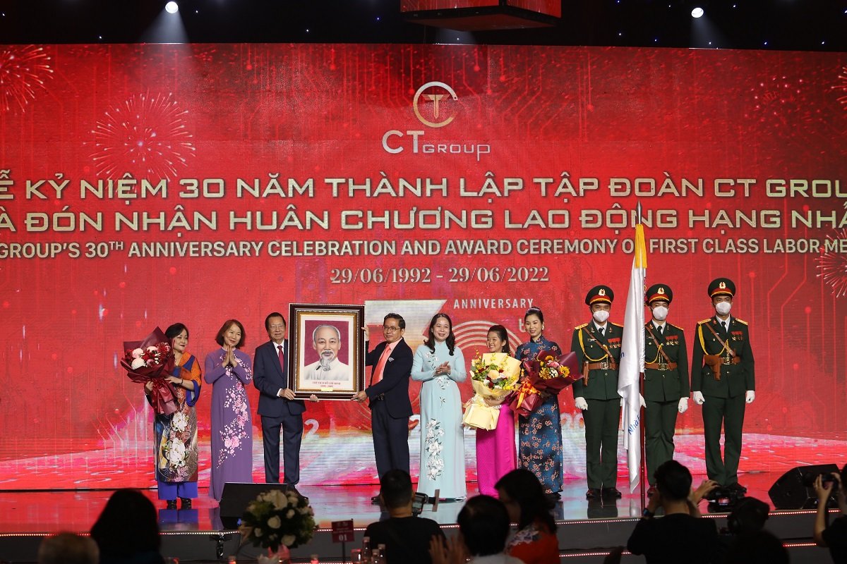 Vietnam’s CT Group Was Granted The Firstclass Labor Medal, Marking The