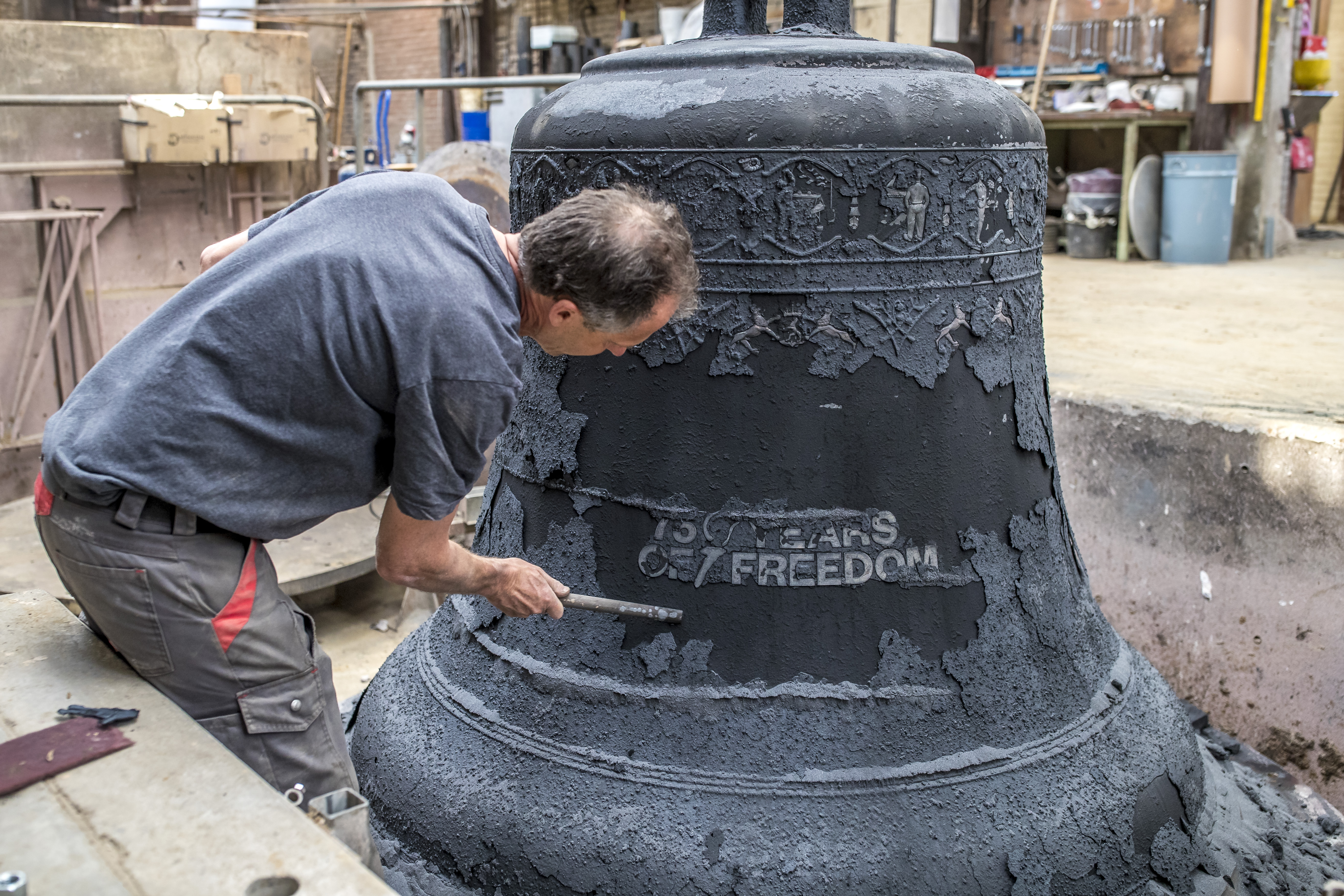 Netherlands Carillon Bell dedicated to Secretary George C. Marshall (photo by Rob Fritsen)