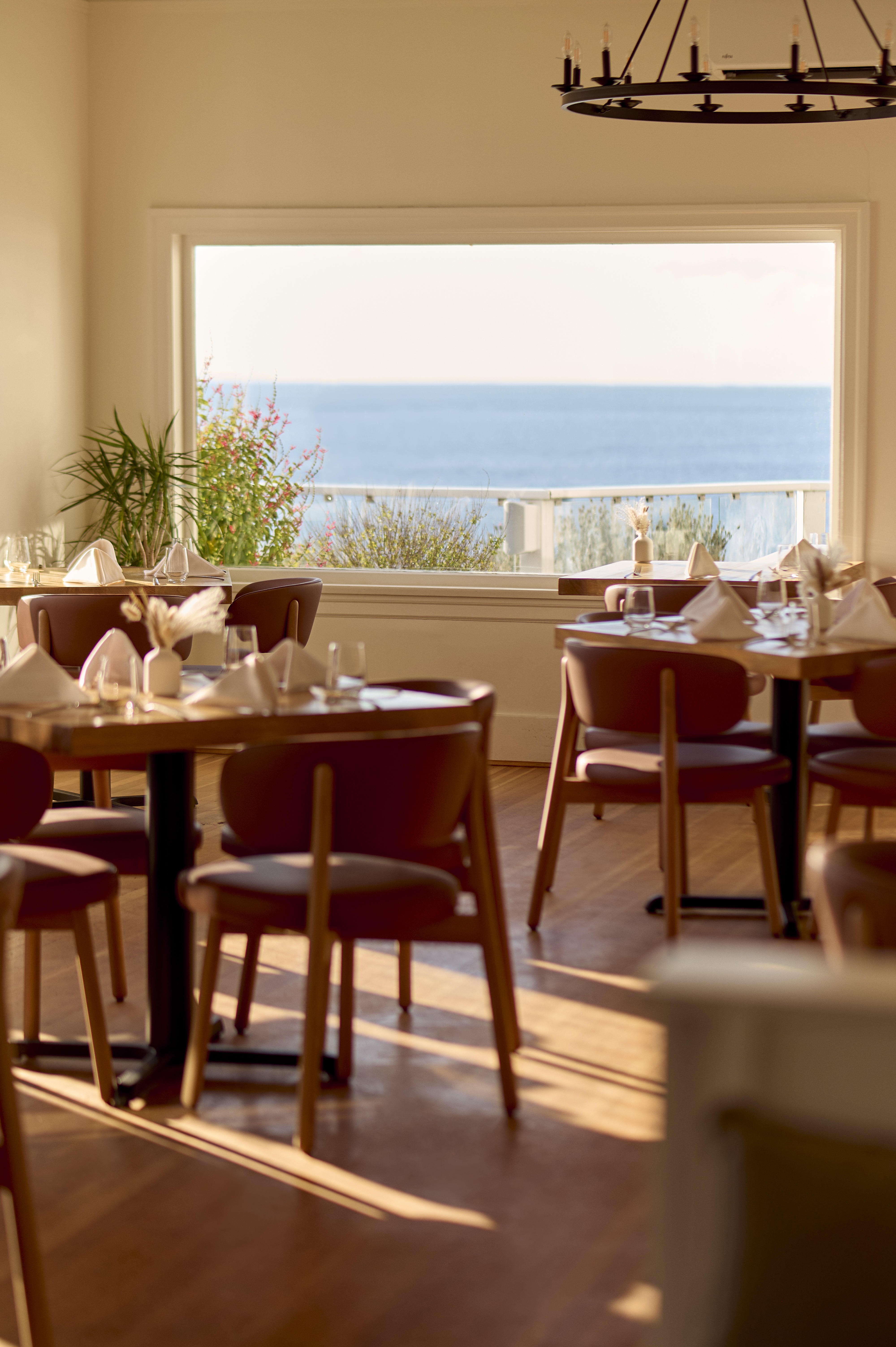Sooke_Harbour_House_Sahil Chawla_Dining Room_Press Release