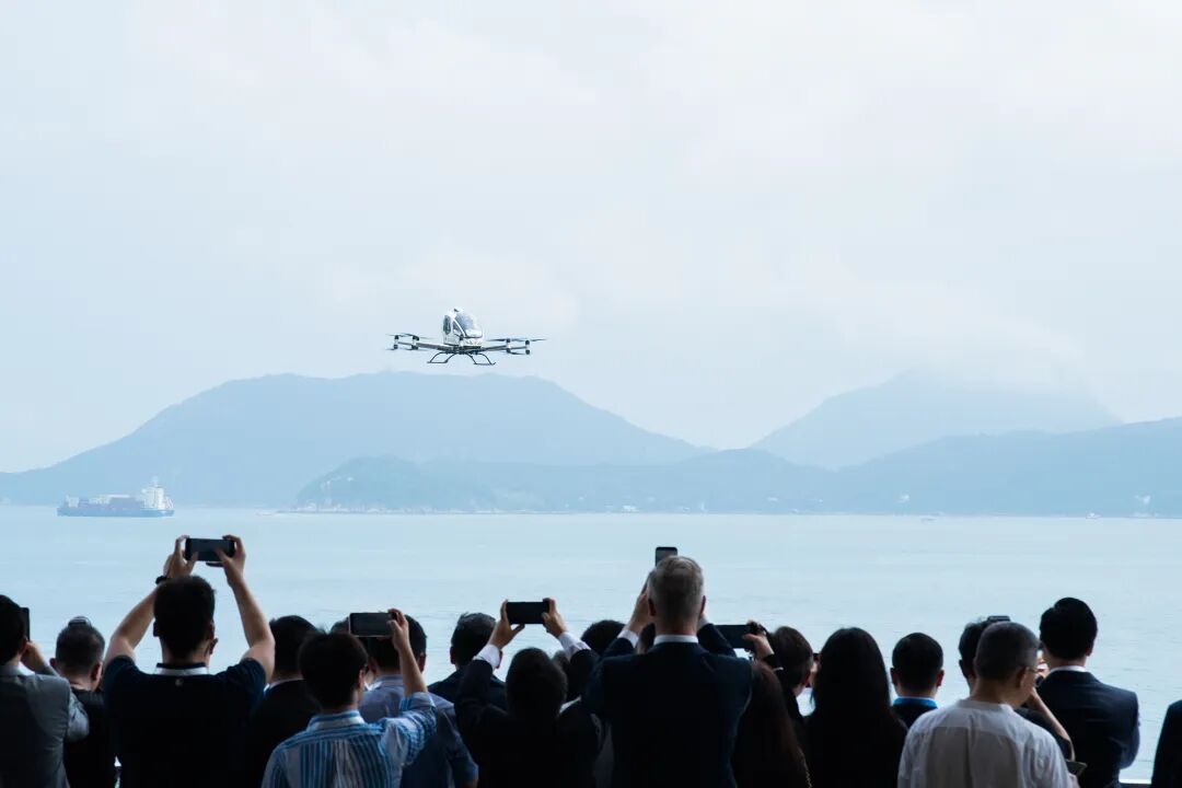 (Image: EH216-S completes a smooth flight)