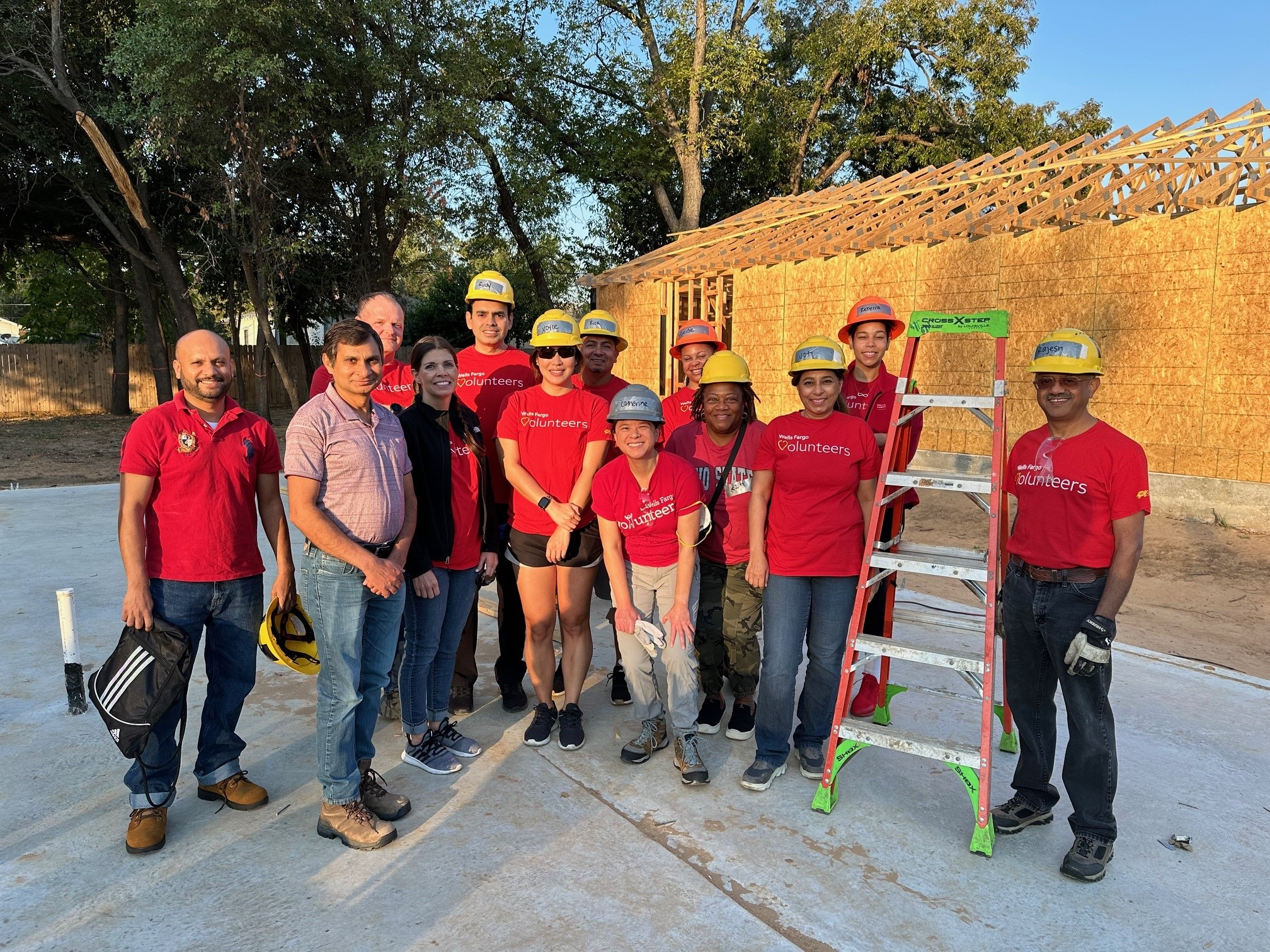 Volunteers from Dallas-area Wells Fargo branches, Dallas Habitat, and local families build a new home in a region of Dallas that is revitalizing with new and restored homes and engaged families. It comes at a time when at least one in five Texas households spend over half of their income on housing, and the number of Dallas-area families who are struggling to afford rent is on the rise.