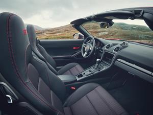 2020 718 Boxster T – interior