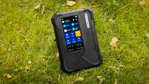 UnifyDrive UP6 Officially Available: The World’s First AI-Powered Mobile NAS with Built-in Display and UPS