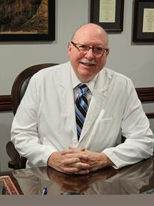 Dr. Ronald Bernardini Launches Scholarship to Advance the Next Generation of Health Professionals Nationwide