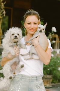 iHerb Teams Up with Kaley Cuoco’s Oh Norman!, Bringing Premium Pet Wellness to Fur Babies Globally