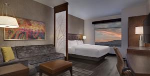 0_medium_Silverton_HyattModelRoom_King_19388Panorama_CleanDesk.jpg